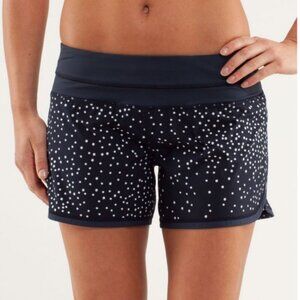 Lululemon Groovy Run Short Petit Dot Inkwell / Inkwell